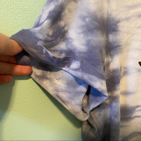 🌸4 for $10🌸 Tie Dye Crop Top with Roses - Picture 5 of 5